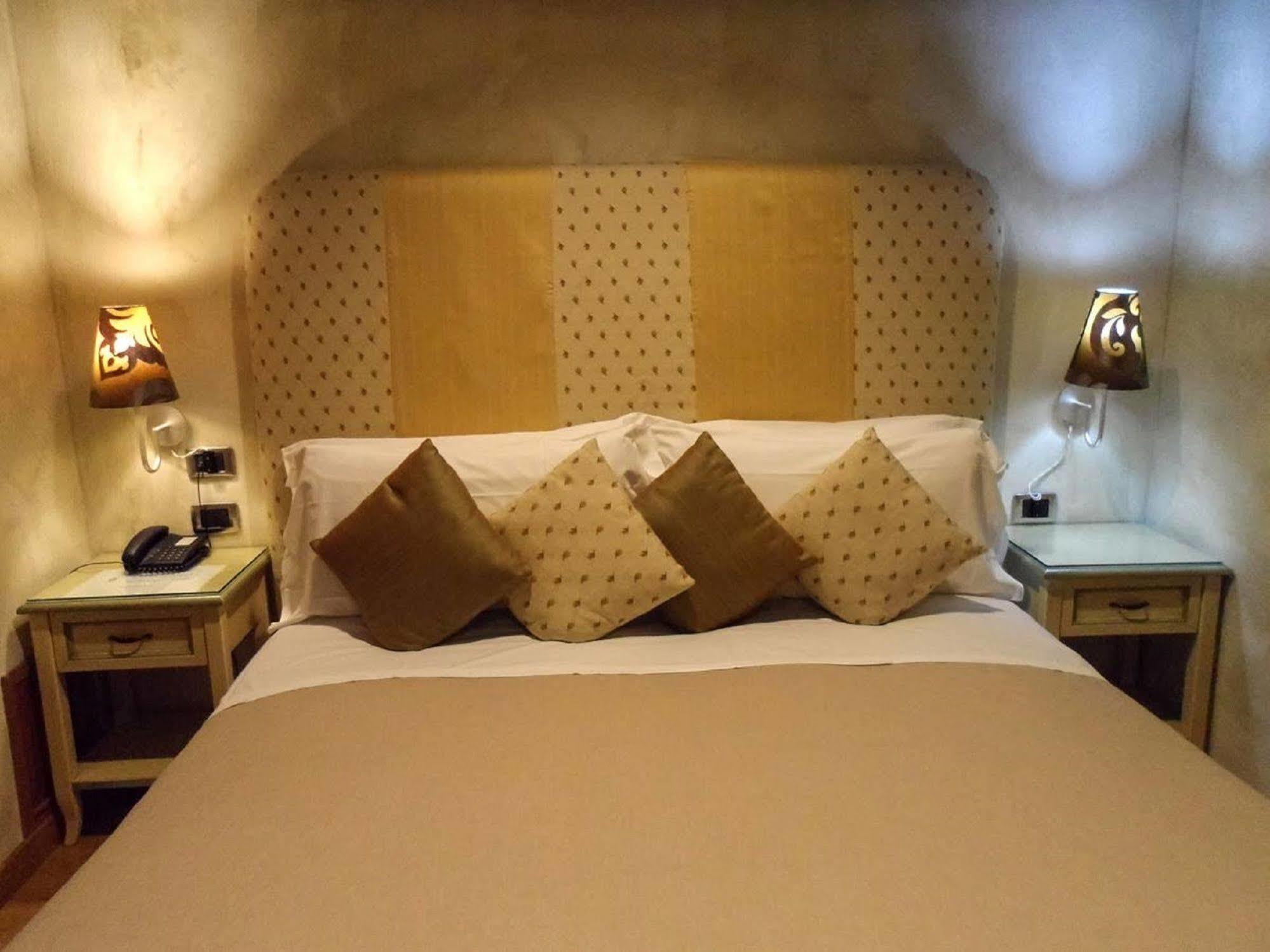 Condotti Rooms Rome Luaran gambar