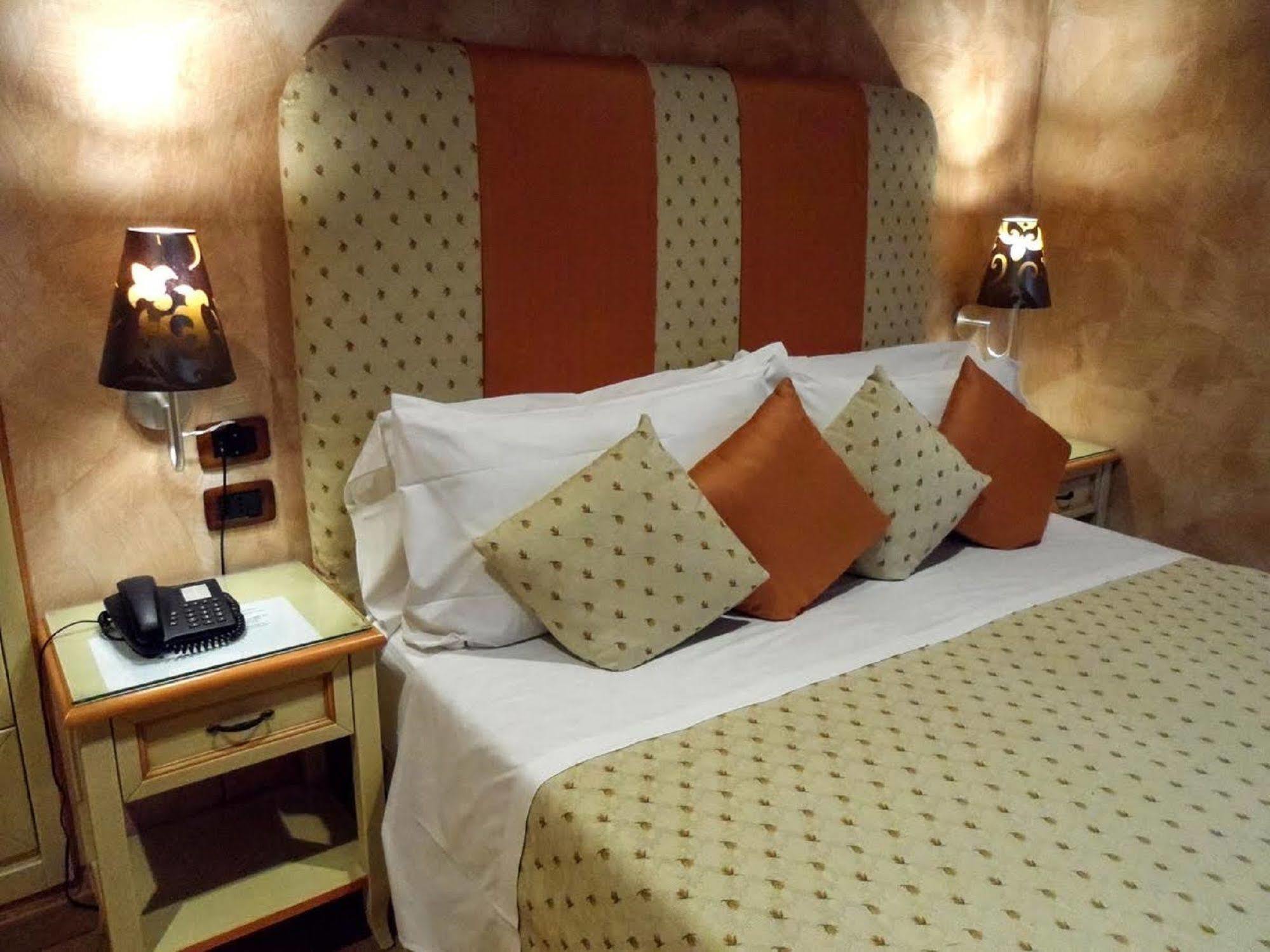 Condotti Rooms Rome Luaran gambar