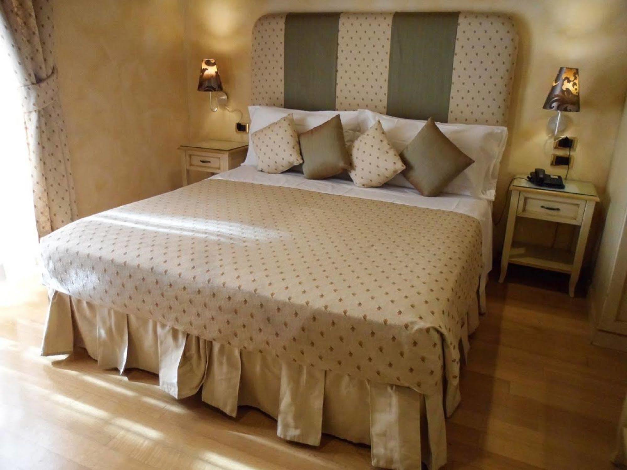 Condotti Rooms Rome Luaran gambar